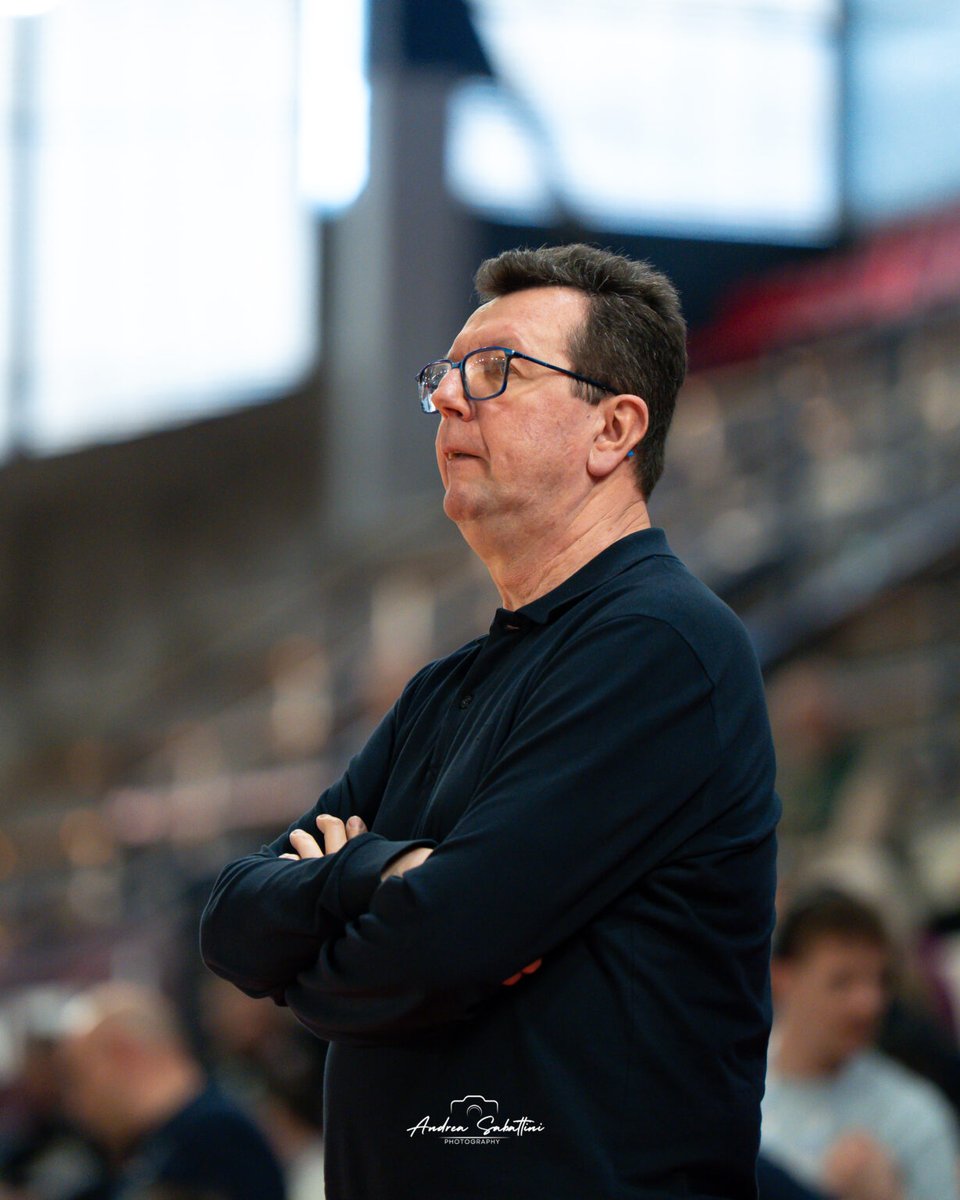 VL Pesaro Basket tweet media