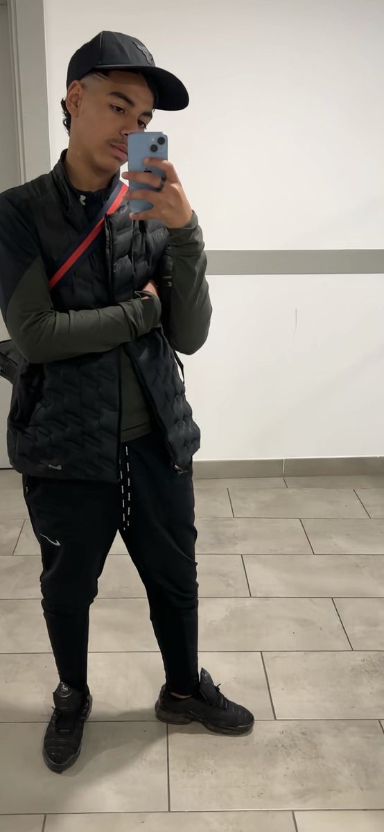 ilyes🇩🇿 tweet media