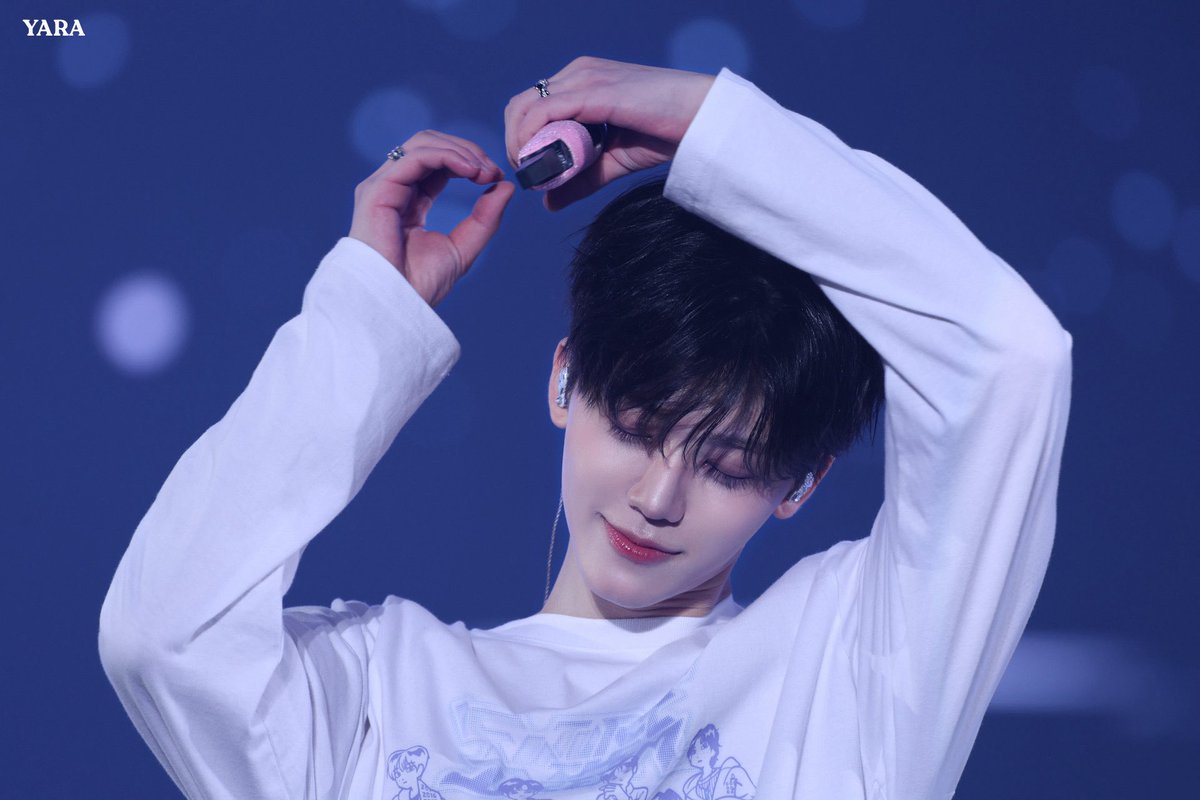 𝓑𝓲 rest tweet media