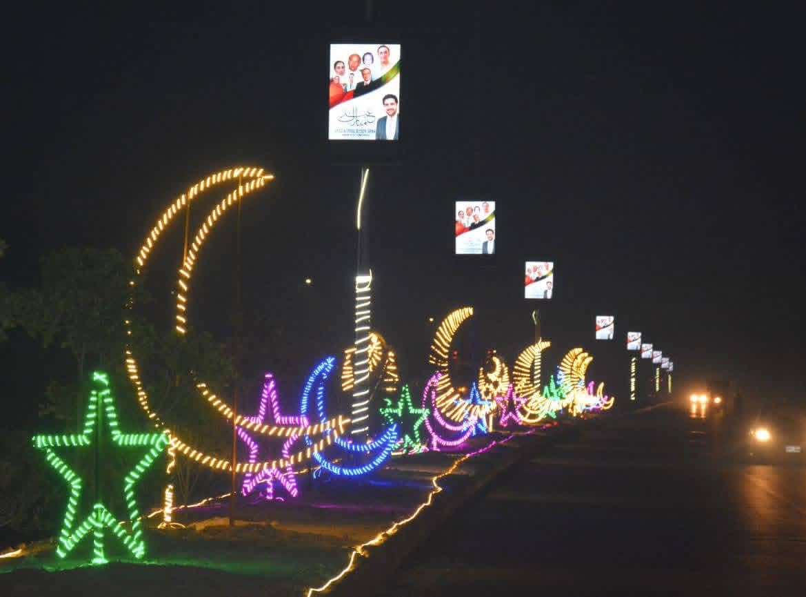 SyedKumailHShah's tweet photo. Chand Raat in Sukkur!
Beautiful to see our streets and the Digital Gate reflecting the true spirit of Eid.
#SyedKumailHyderShah #ChairmanDistrictCouncilSukkur #SKHS #EidVibes #EidMubarak #WelcomeToSukkur #DistrictCouncilSukkur #DigitalGate https://t.co/JqeUuoAuX0