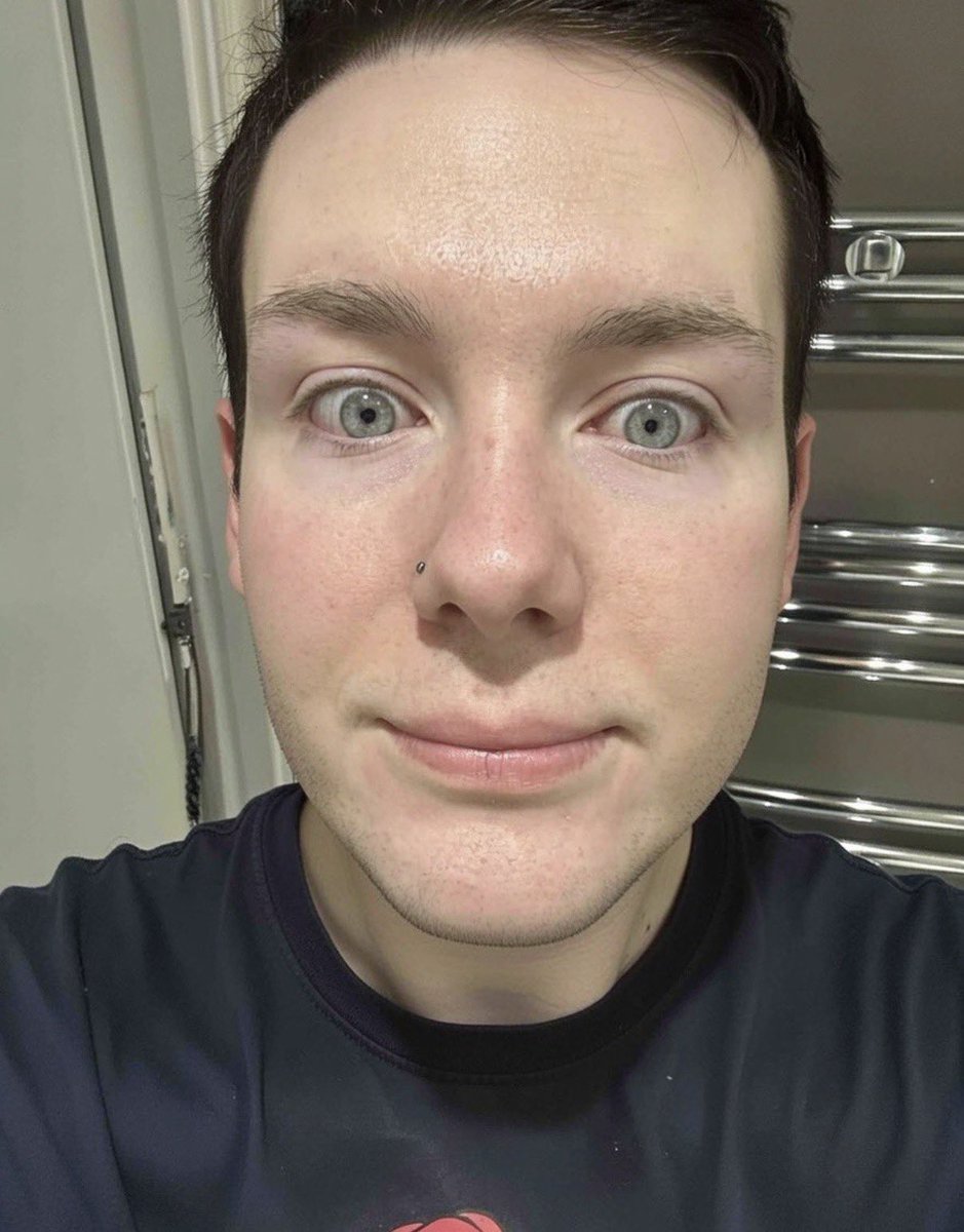 Winter 🖤 tweet media