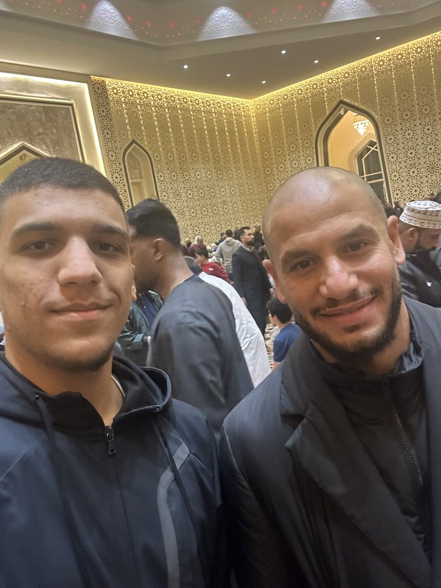 Maddu692's tweet photo. @AdleneGUEDIOURA La légende https://t.co/DYHVMJ5z8r