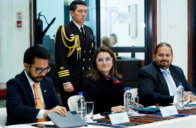 El Universo tweet media