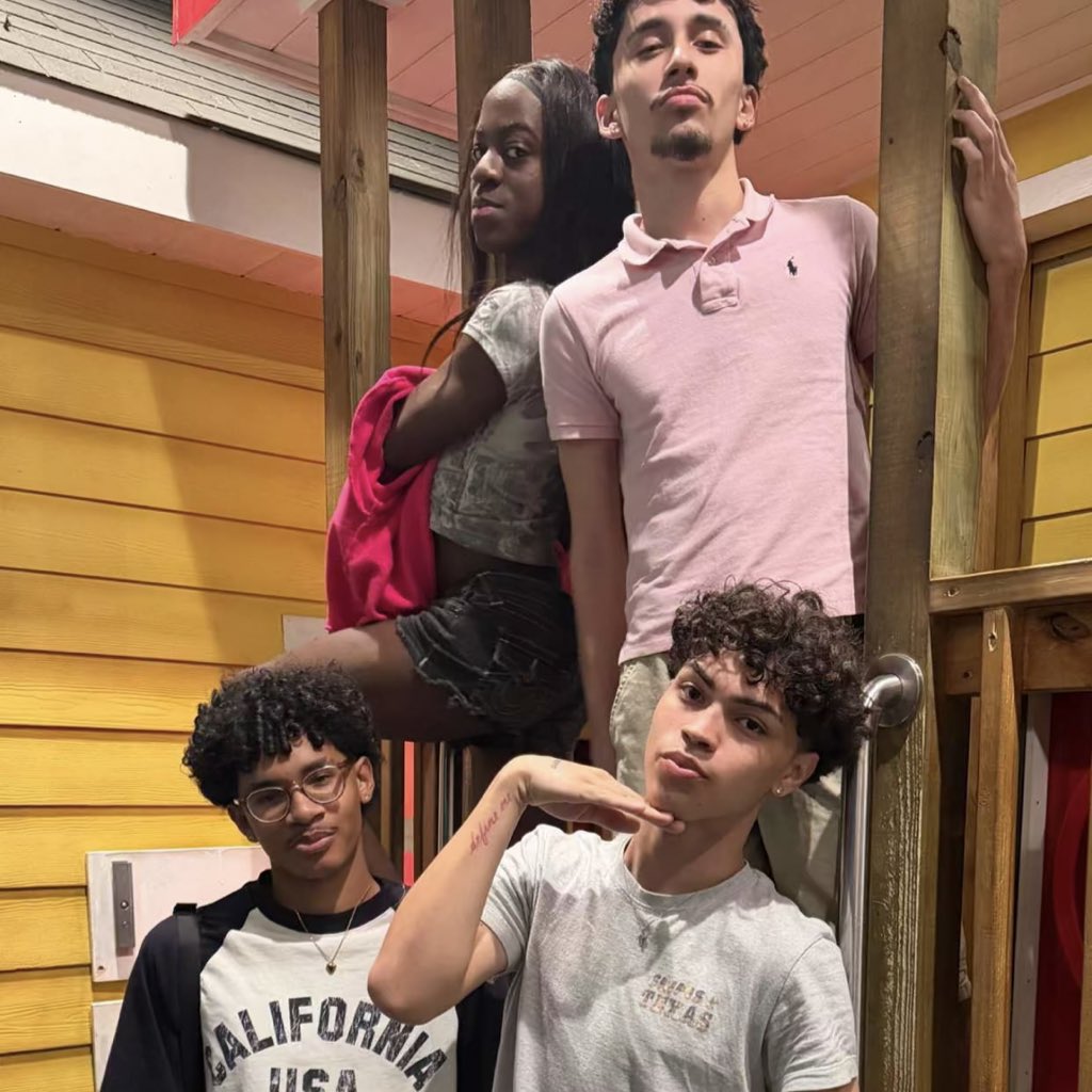 Christeyeuh tweet media