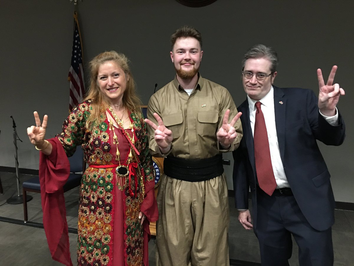 Lacy MacAuley tweet media