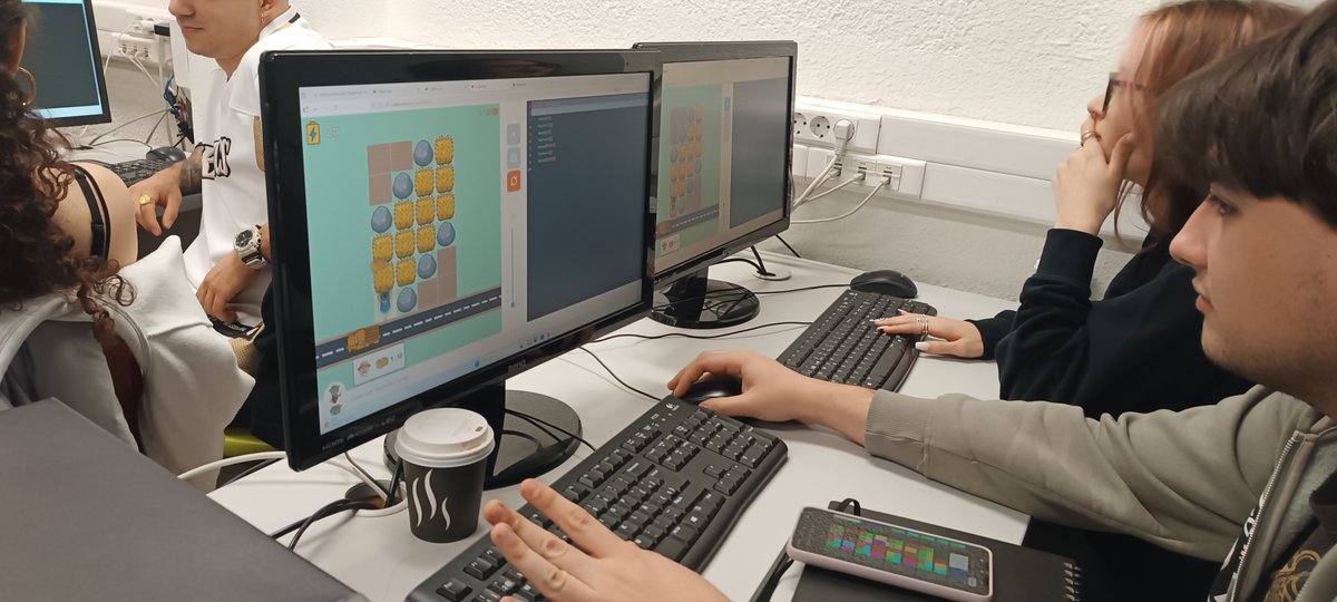 ENTI_BCN's tweet image. Ahir els alumnes de #CFGS #DAMVIOD del professor Alberto Alegre van aprendre sobre el #playtesting i la seva importància col·laborant en el testeig del joc Code Crops per aprendre Python de manera divertida.
codecrops.dev