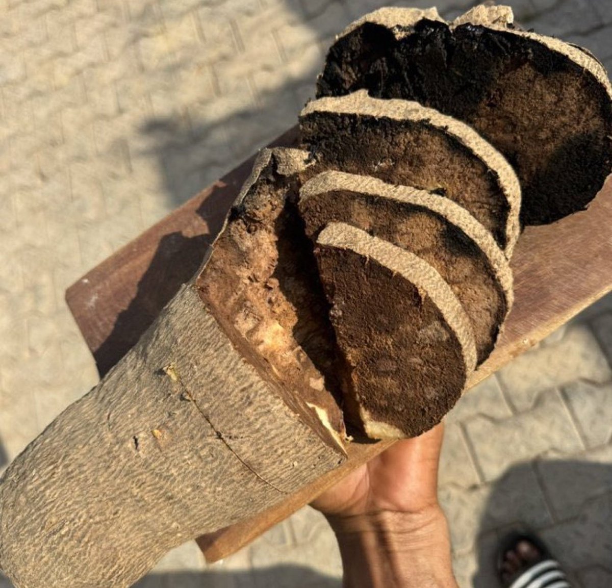 DunnyVentures/Food curator tweet media