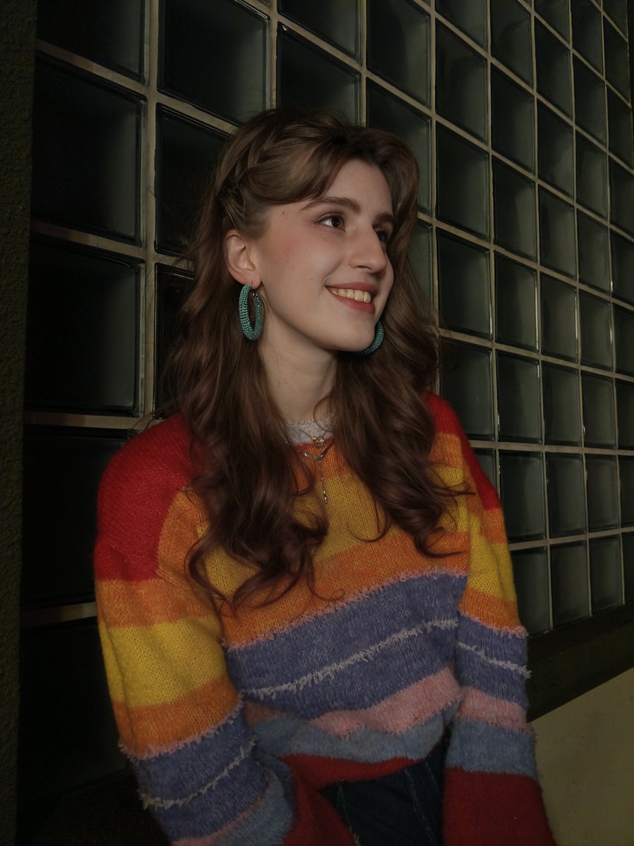 realme France tweet media