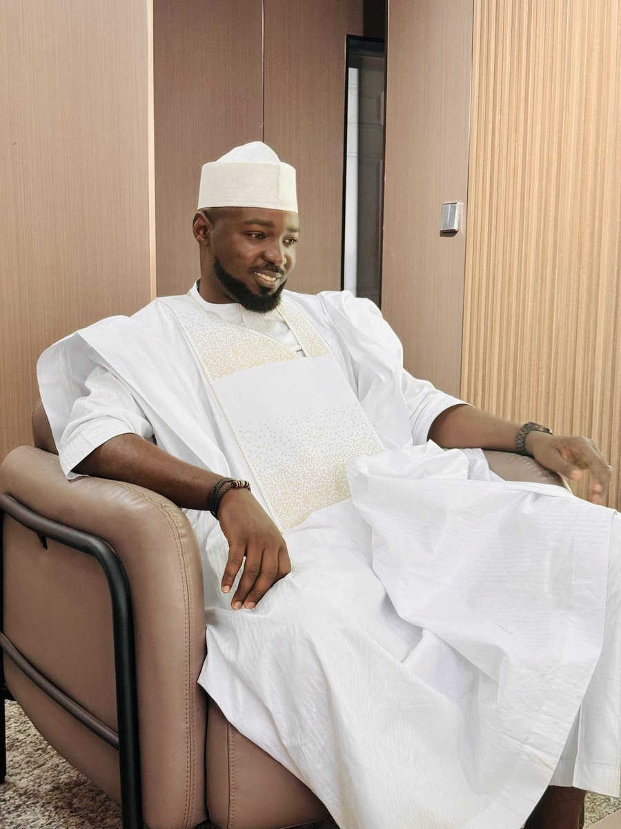 Mister Kym tweet media