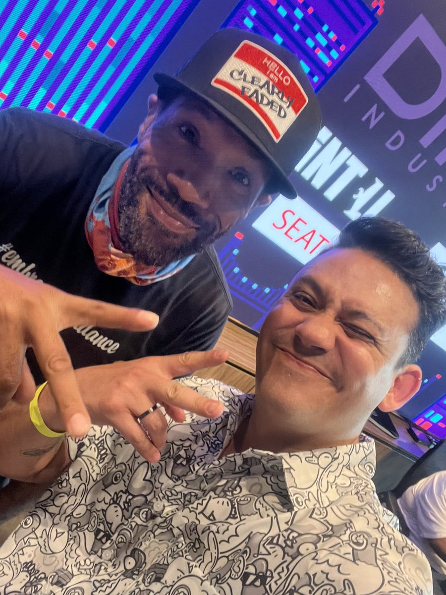 YuZapata I One Love Art DAO tweet media