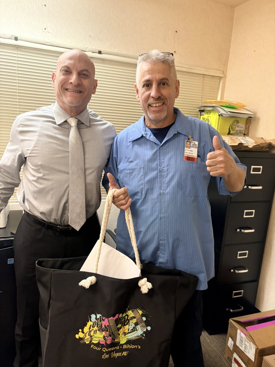 Four Queens Hotel & Casino tweet media