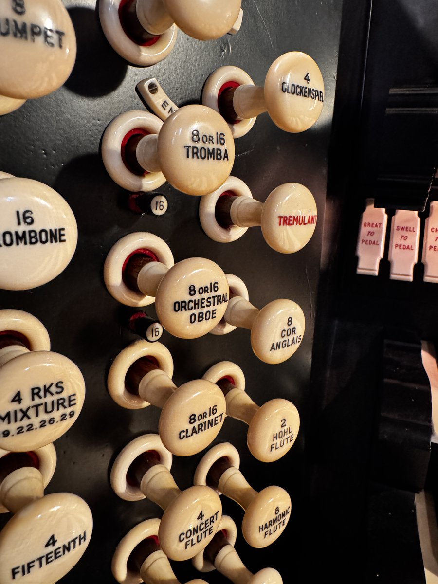 Hereford Cathedral tweet media