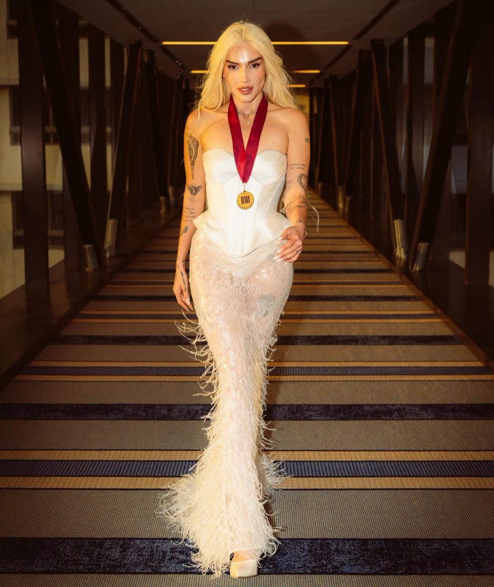 Elena Rose tweet media