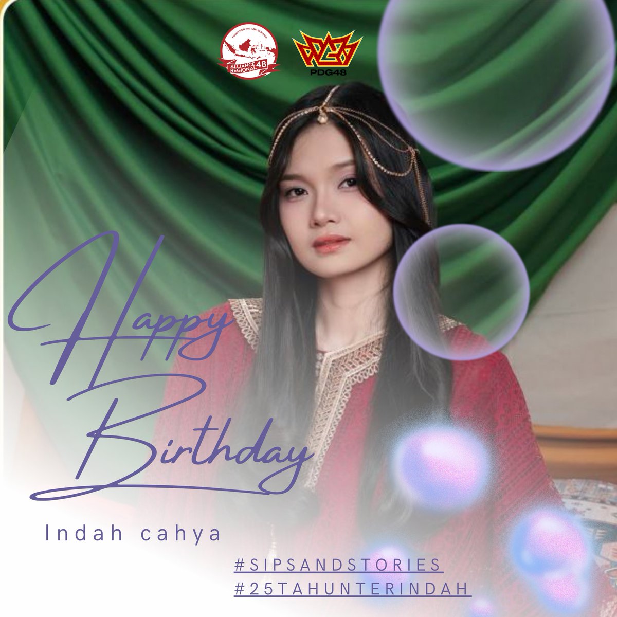 PDG48OFC's tweet photo. Selamat ulang tahun, @C_IndahJKT48 🥳🥳
Semoga setiap detiknya menjadi wewangian yang manis dalam hidupmu. Biarlah kenangan-kenangan indah selama ini menjadi fondasi yang kuat, dan hari-hari ke depan membawa aroma kebahagiaan yang baru. 
#SipsAndStories 
#25TahunTerindah https://t.co/Poqt7xXFbZ