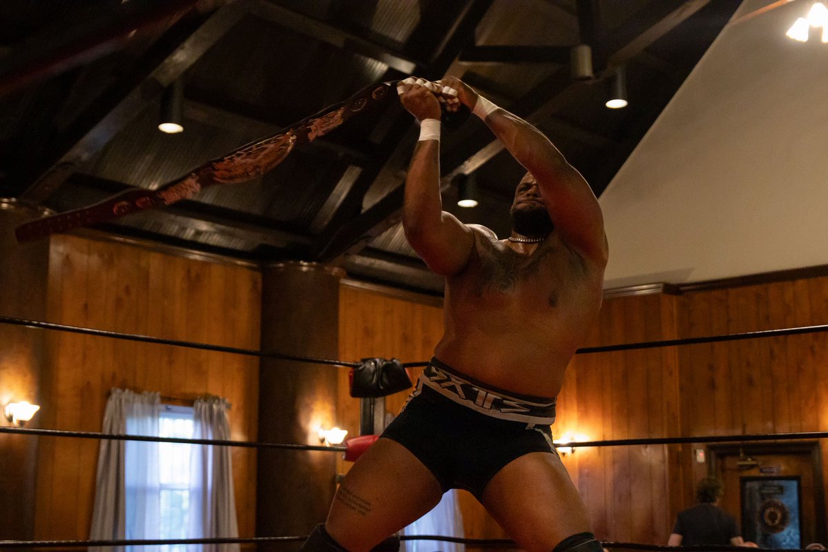 𝔗𝔥𝔢 𝔒𝔫𝔢 𝔗ℜ𝔘 𝔎𝔞𝔦𝔧𝔲 tweet media