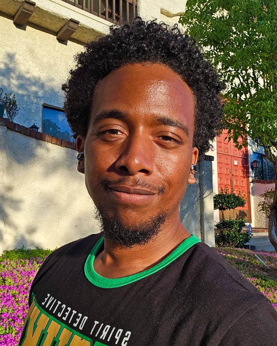 CarefreeCarmine tweet media