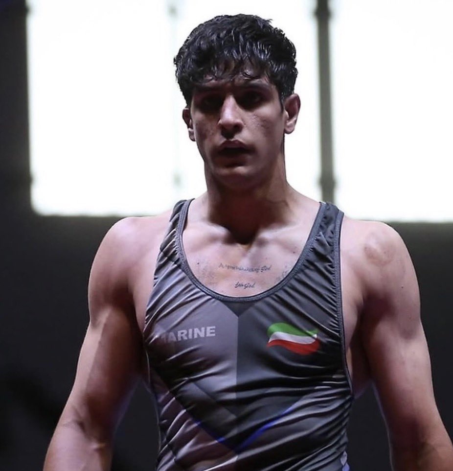 simpsons_bit's tweet photo. 🇮🇷 | Irán ejecutó al campeón de lucha libre Saleh Mohammadi, de 19 años, en la ciudad de Qom.

Mohammadi fue ahorcado junto a otros dos jóvenes, identificados como Mehdi Qasemi y Saeed Davoudi, por cargos relacionados con las protestas. https://t.co/mT63lfOAIZ