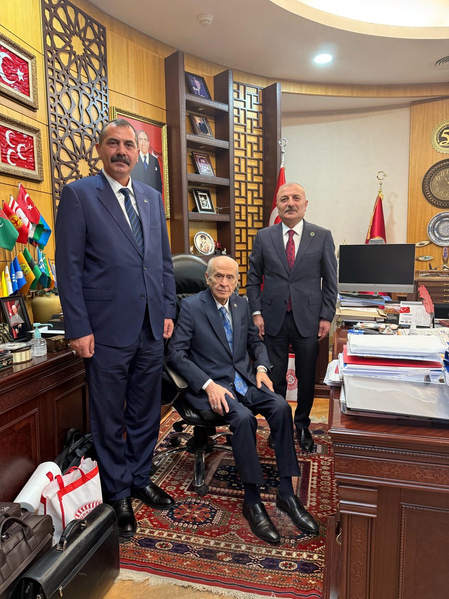 Allah sizi başımızdan eksik etmesin LİDERİM 
Sonuna kadar Devlet BAHÇELİ