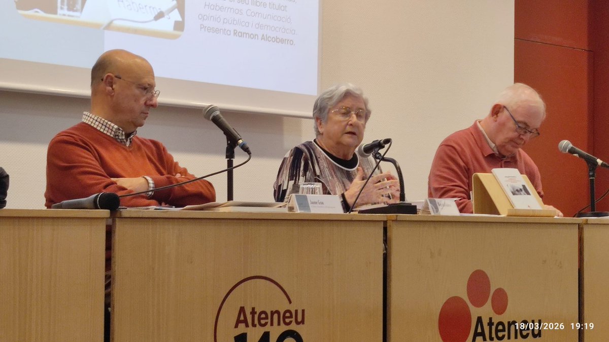 cafefilosofic tweet media