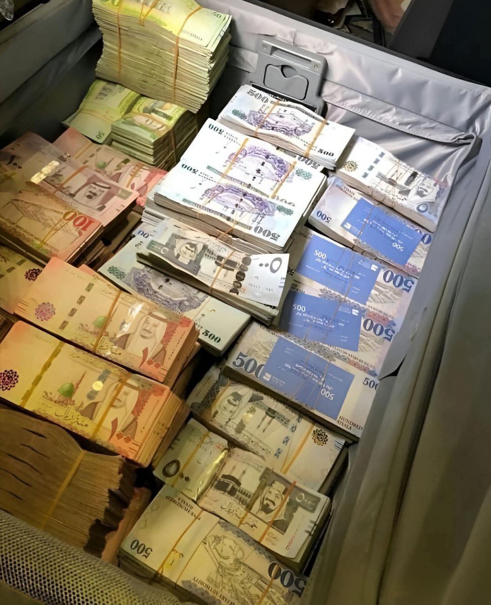 هجرس tweet media