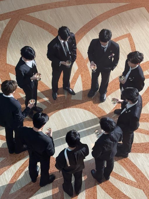 𝑬❤︎ tweet media