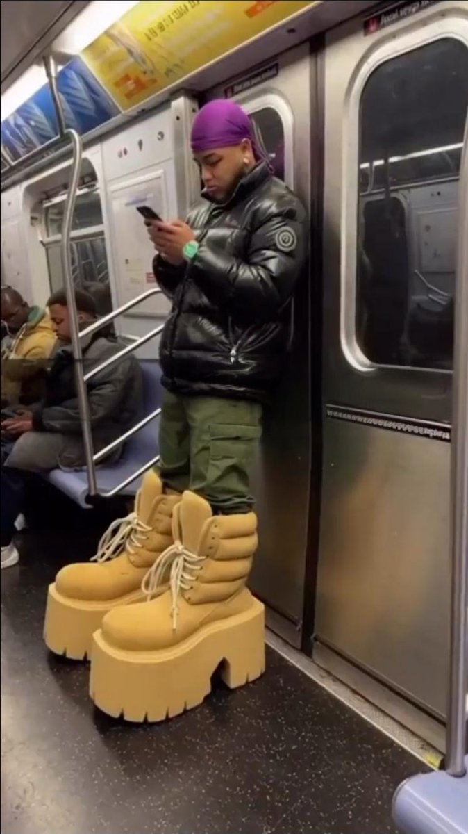 Images That Make You Feel Pain tweet media