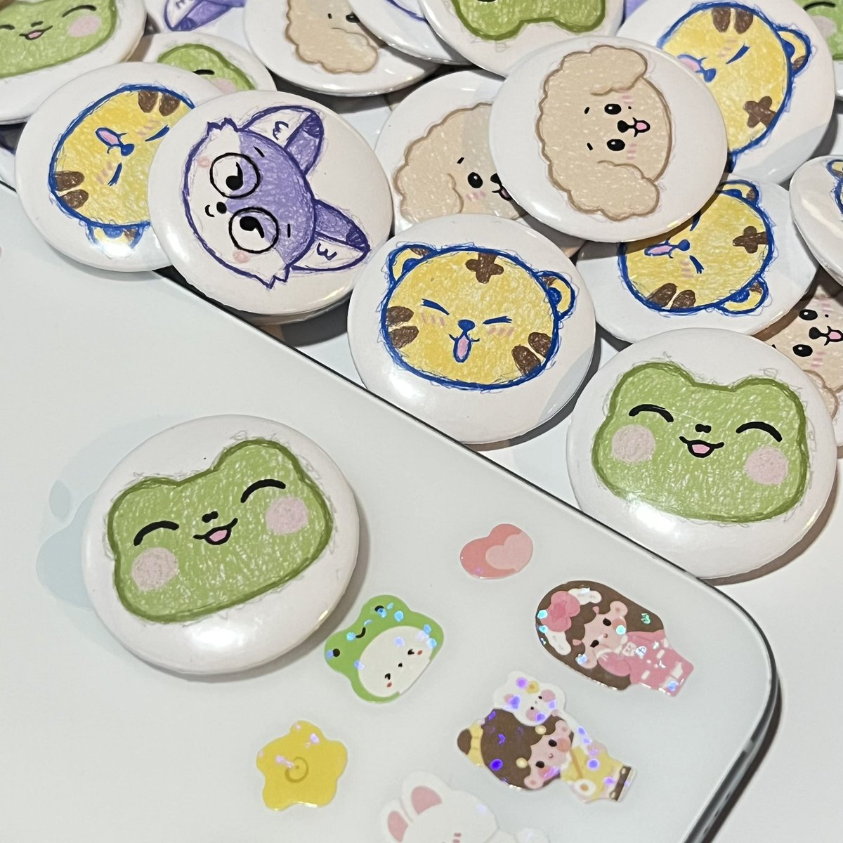 pearisie's tweet photo. SEVENTEEN New_ Tour in Bulacan 
 ⋆ fan support by @pearisie ⋆

⤷ stickers
⤷ miniteen button pin

Free pyoppuli mini hippers &amp; griptok from @featlatte &amp; me if u spot us and her iconic boots 👀

mbf, like &amp; rt
limited only ᵎᵎ

See you (˶˃𐃷˂˶)

#SEVENTEEN_NEW_IN_BULACAN https://t.co/HY51a1UMuU