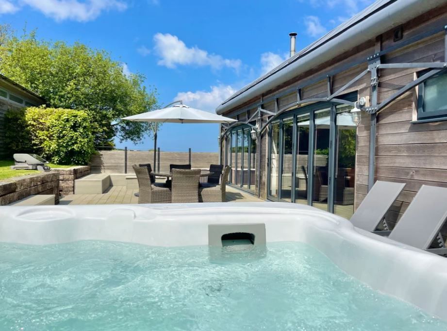 WeAcceptPets's tweet image. 🌿 Relax &amp;amp; Explore at Pencuke Farm Holiday Cottages 🌿

Pencuke Farm Holiday Cottages in St Gennys offers outstanding self-catering accommodation across a range of luxurious holiday homes. 🏡

Accepts 🐶
weacceptpets.co.uk/Cornwall/8082

#PencukeFarm #CornwallRetreat #Luxurious #StGennys
