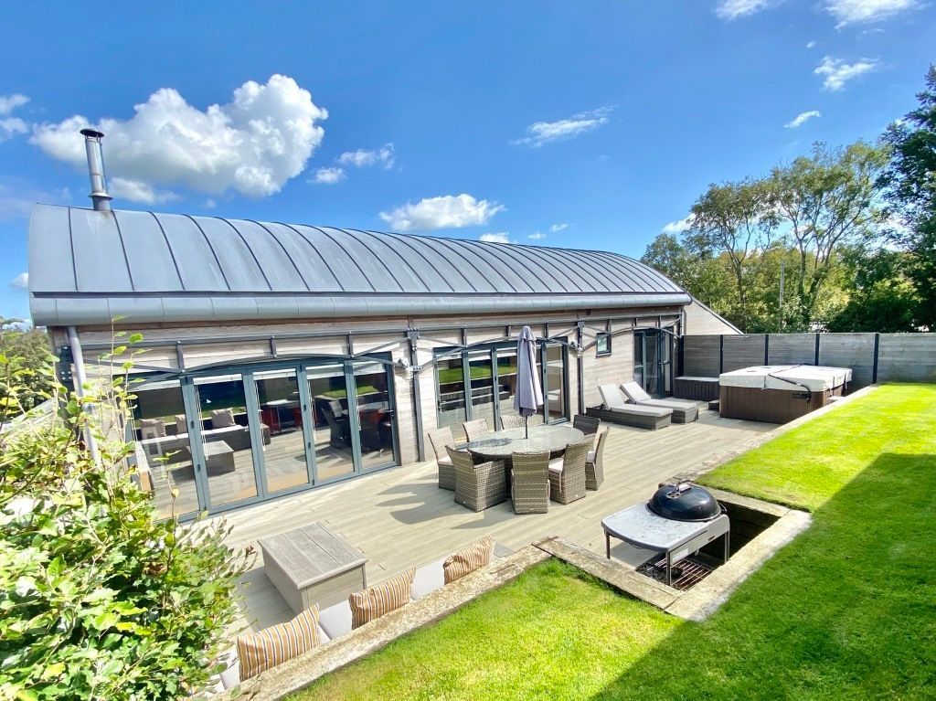 WeAcceptPets's tweet image. 🌿 Relax &amp;amp; Explore at Pencuke Farm Holiday Cottages 🌿

Pencuke Farm Holiday Cottages in St Gennys offers outstanding self-catering accommodation across a range of luxurious holiday homes. 🏡

Accepts 🐶
weacceptpets.co.uk/Cornwall/8082

#PencukeFarm #CornwallRetreat #Luxurious #StGennys