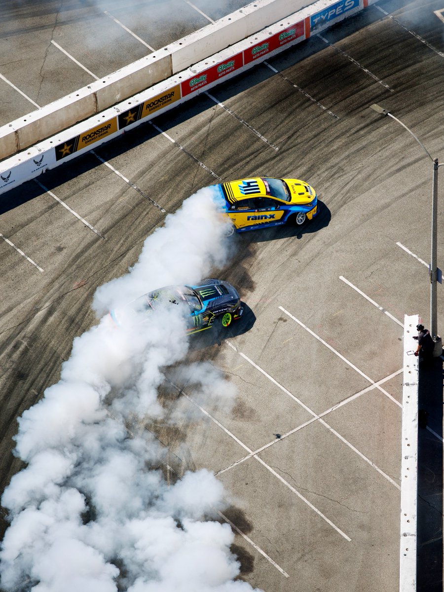 FormulaDrift's tweet image. Cloudmaxxing 🌪️💨

Smoke. Speed. You. April 10–11. Tickets: dub.sh/FDLB26

#FormulaD #FormulaDRIFT #FDLB