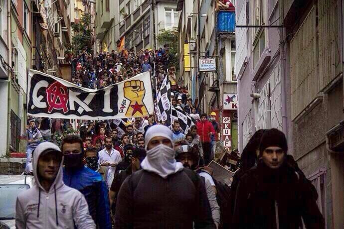 Devrimci Bankacı tweet media