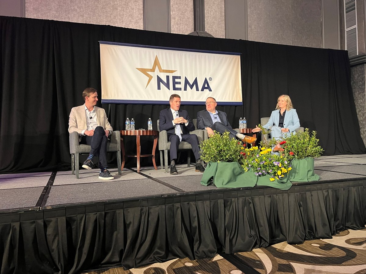 TheAESCorp's tweet photo. AES CDO David Orr joined @Google and @NEMA_web to discuss how AI is transforming infrastructure decisions. From safety to operations, AES is a real-world example of AI powering AI in the energy sector. https://t.co/KtWte3RMht