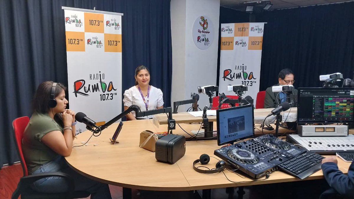Salud_Guayas's tweet photo. #MSPEnMedios | "Hoy la #IslaTrinitaria y demás sectores de #Guayaquil se unen a la Gran Minga Nacional contra el #Dengue 🦟🚫", Karina López, responsable de Estrategias de prevención del #Distrito09D01 @Salud_Ec informado en @RadioRumbaEc.
#ElNuevoEcuador https://t.co/YupIM6Dly9