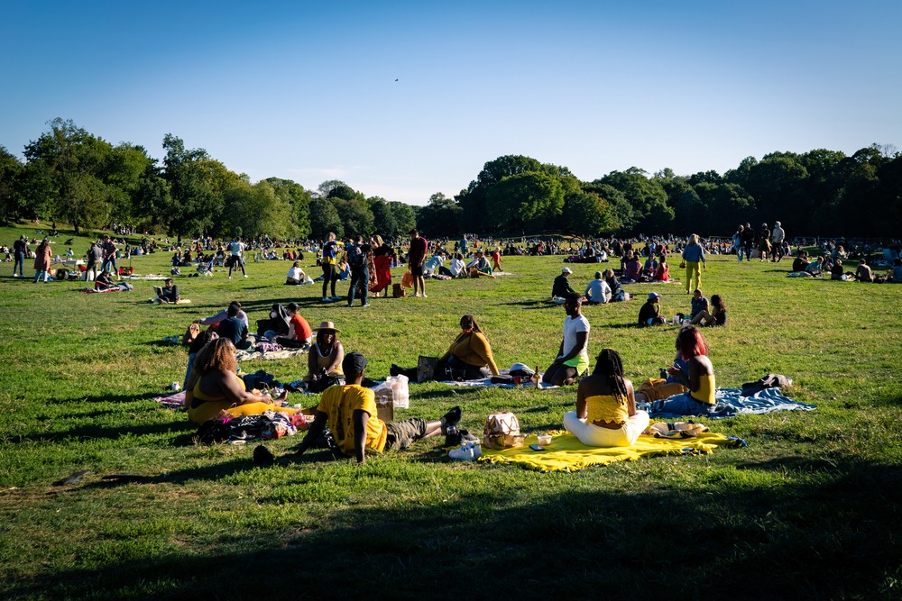 GoGreenBK's tweet photo. Spring officially begins today! 

Use this season as a gentle nudge to refresh your sustainable habits — clear out what no longer serves you, donate what you don’t use, and make room for more mindful living. #greentip https://t.co/6UvaeMgTot