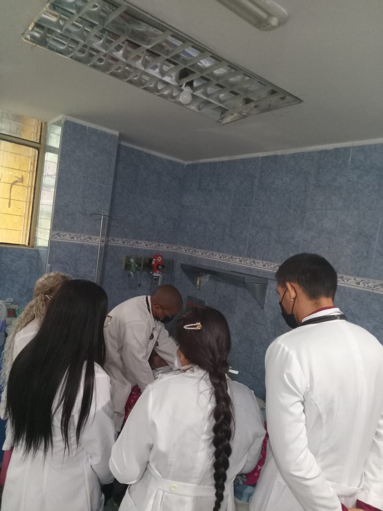 Bmcbarinas's tweet photo. Brigada Médica Cubana 
Centro Diagnóstico Integral
 Julio García Álvarez 
✓ Docencia impartida por la Dra Duniesky Revilla, Dr .Elier Puig a estudiantes de tercer año de medicina del CDI Escuela El Carmen .
#CubaCoopera #CubaPorLaVida
@Bmcbarinas https://t.co/3YYO4wW4xa