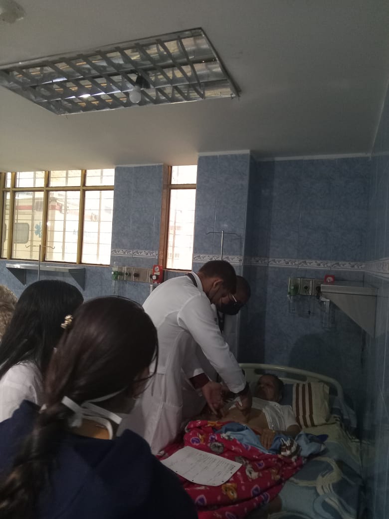 Brigada Médica Cubana 
Centro Diagnóstico Integral
 Julio García Álvarez 
✓ Docencia impartida por la Dra Duniesky Revilla, Dr .Elier Puig a estudiantes de tercer año de medicina del CDI Escuela El Carmen .
#CubaCoopera #CubaPorLaVida
<a href="/Bmcbarinas/">Brigada Médica Cubana Estado Barinas</a>