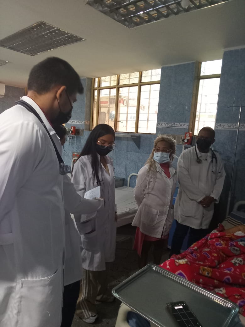 Bmcbarinas's tweet photo. Brigada Médica Cubana 
Centro Diagnóstico Integral
 Julio García Álvarez 
✓ Docencia impartida por la Dra Duniesky Revilla, Dr .Elier Puig a estudiantes de tercer año de medicina del CDI Escuela El Carmen .
#CubaCoopera #CubaPorLaVida
@Bmcbarinas https://t.co/3YYO4wW4xa