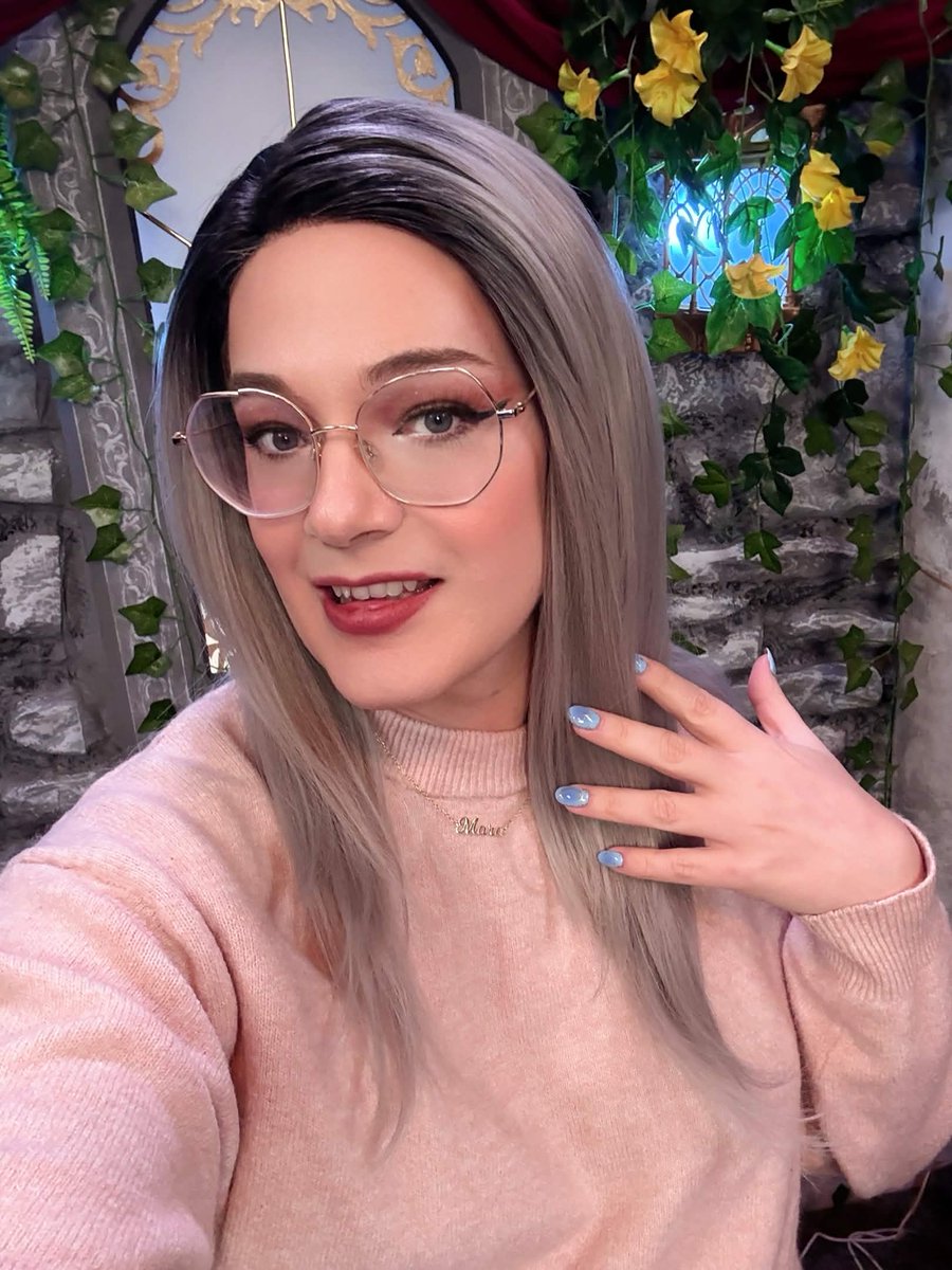 Mara Holmes tweet media