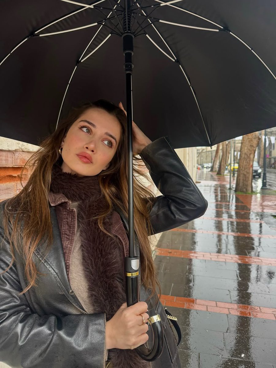 she is so beautiful pls #arafta