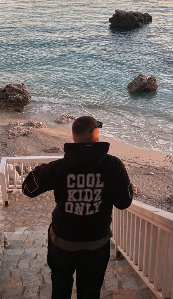 FS7 🌴 tweet media