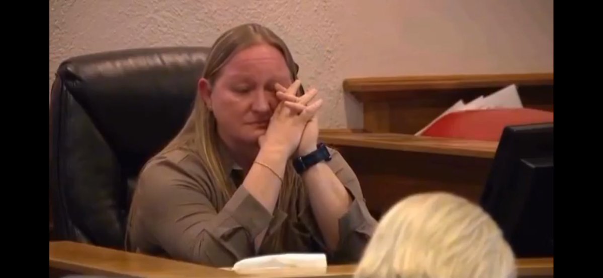 LimeriTweets / WoodyGuth3 tweet media