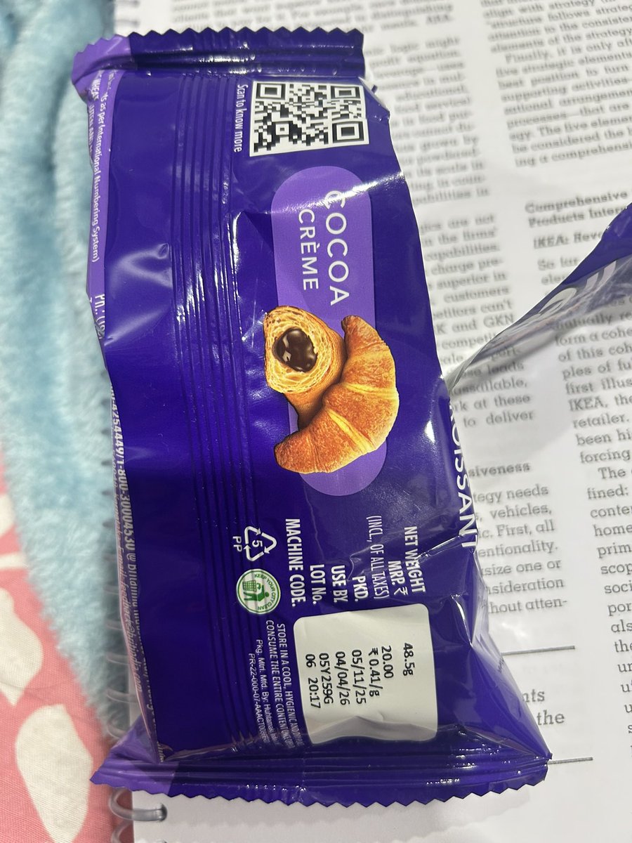 MahantaTan27537's tweet photo. Shocked and disappointed 
Found fungus inside my Britannia Treat Croissant (Cocoa Crème) even though it’s still within the expiry date.

This is a serious food safety issue. Sharing images for proof.

@BritanniaIndLtd please look into this urgently and take responsibility. https://t.co/YSx6HxOwgF