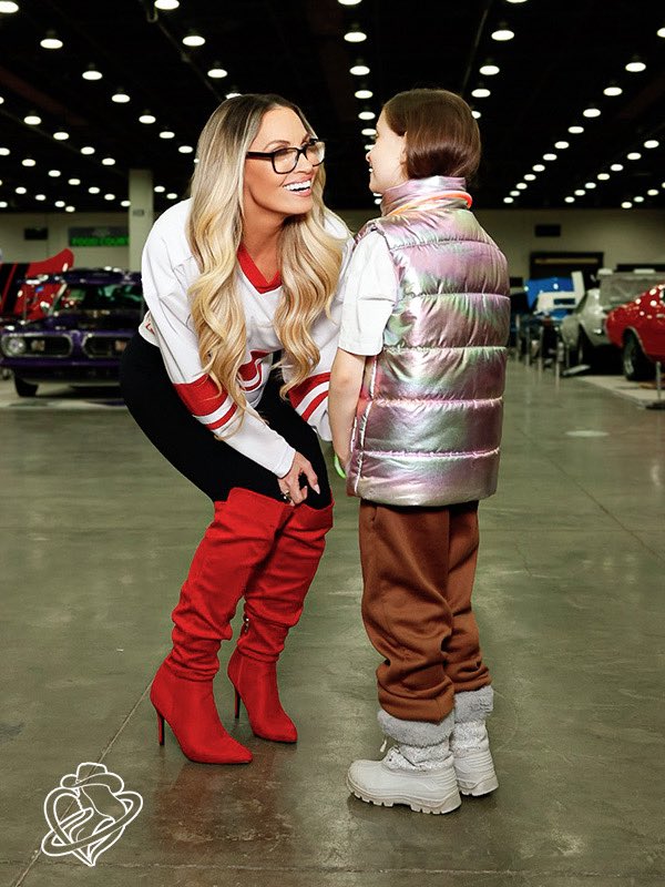 Trish Stratus tweet media