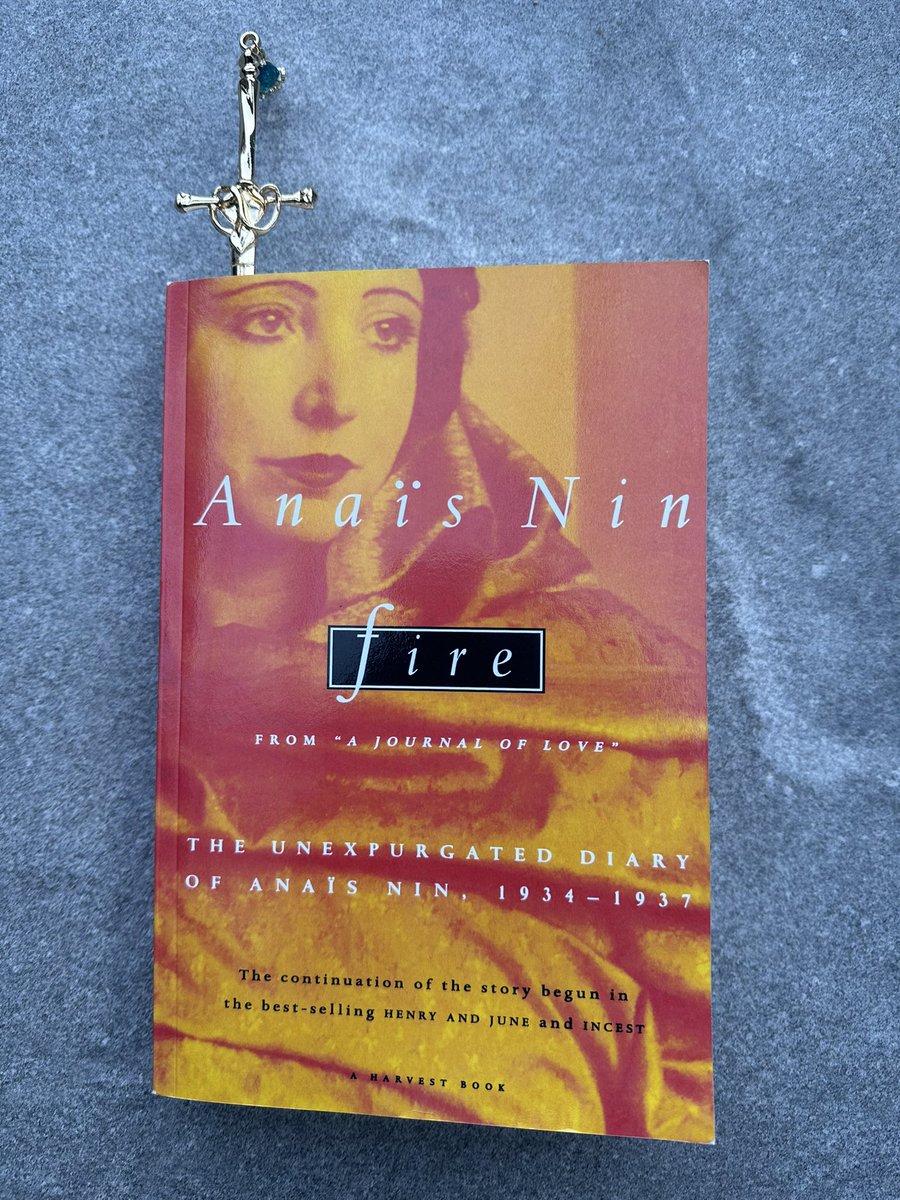 aylin ☽ tweet media