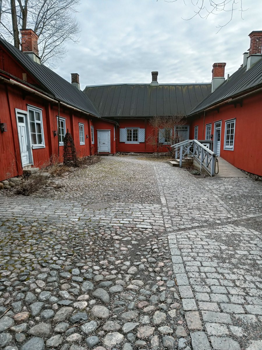 Teppo Vähä-Mäkilä tweet media