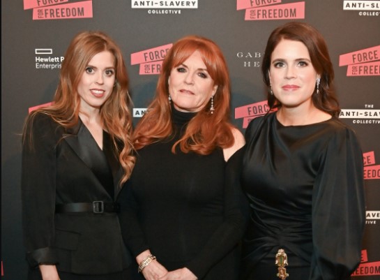 Mirror Royal tweet media