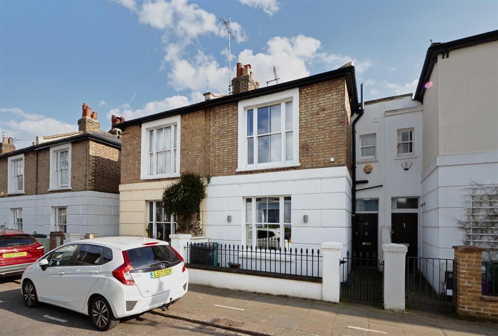 Henry Pryor tweet media