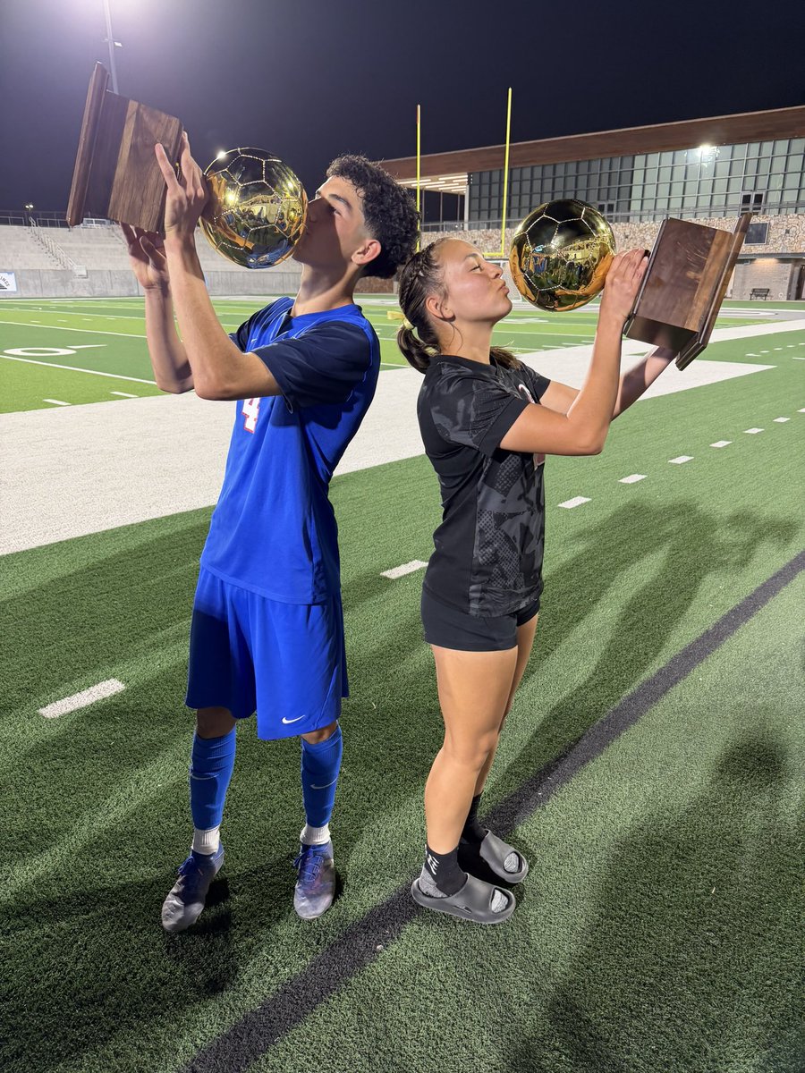 Daniel Escobar tweet media