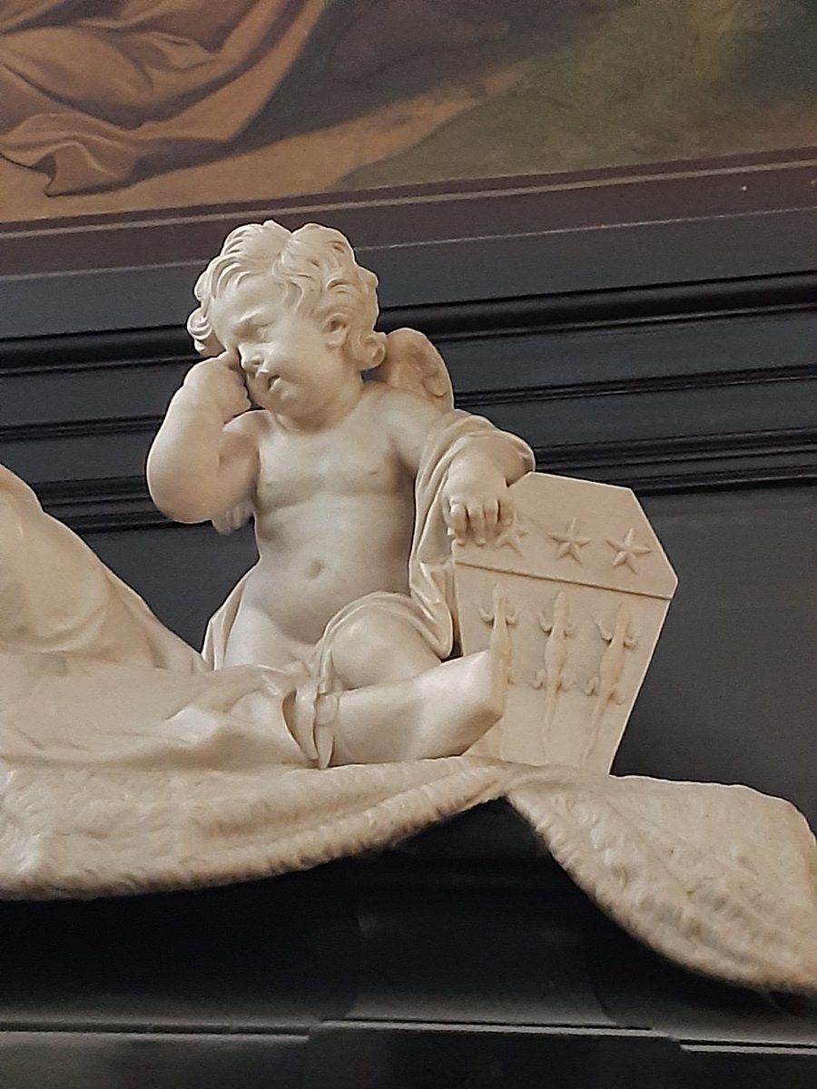 #LesArmoiriesDuVendredi à l'église Saint Gervais Saint Protais,avec le cénotaphe de Michel Le Tellier,père de Louvois,secrétaire d'État à la guerre sous la régence d'Anne d'Autriche et Louis XIV. Il est l'ancêtre du prince de Monaco,du roi des Belges et du grand-duc de Luxembourg