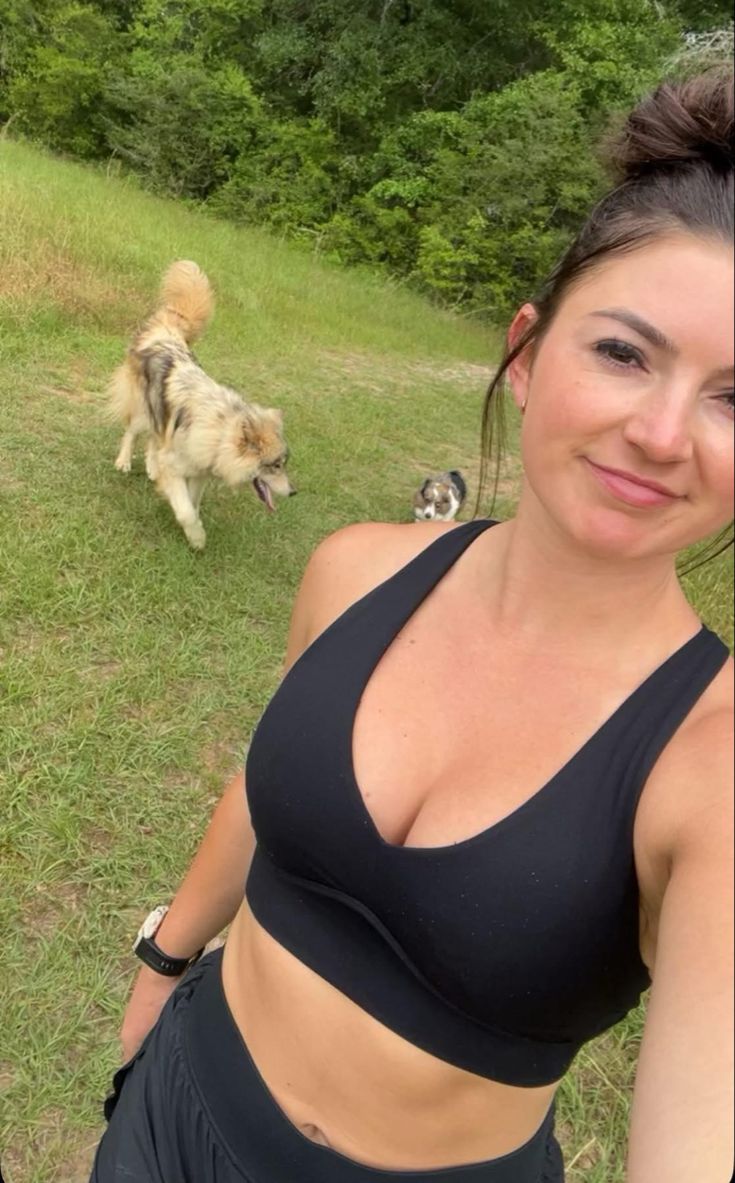 hannah barron tweet media